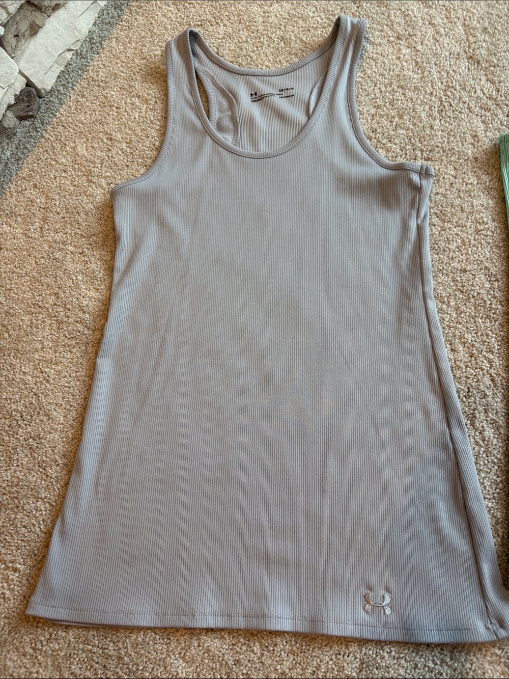 3 Under Armour Active Tank Tops - Picture 2 of 15